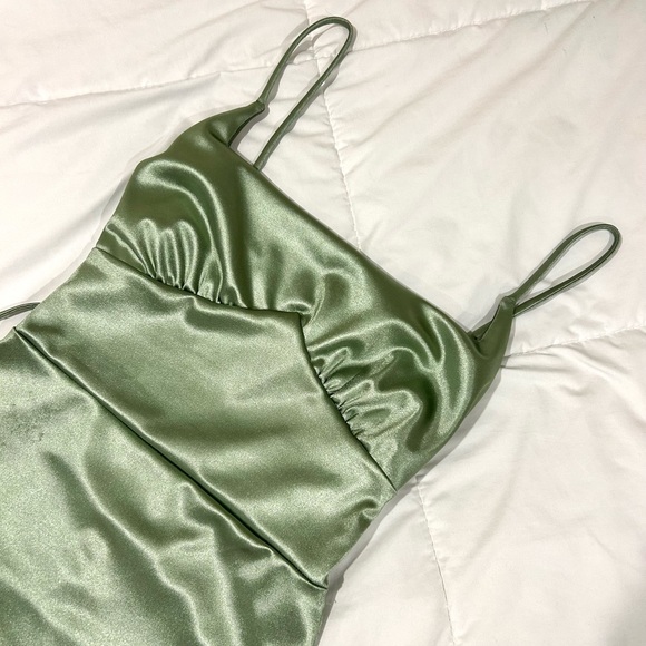 Windsor sage satin mini dress - Picture 3 of 5